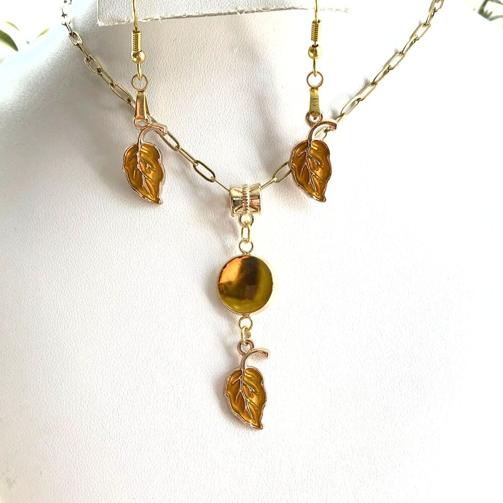 Gold Tone Leaf Jewlery Set – Amber Glass Accent Nature Inspired Jewelry